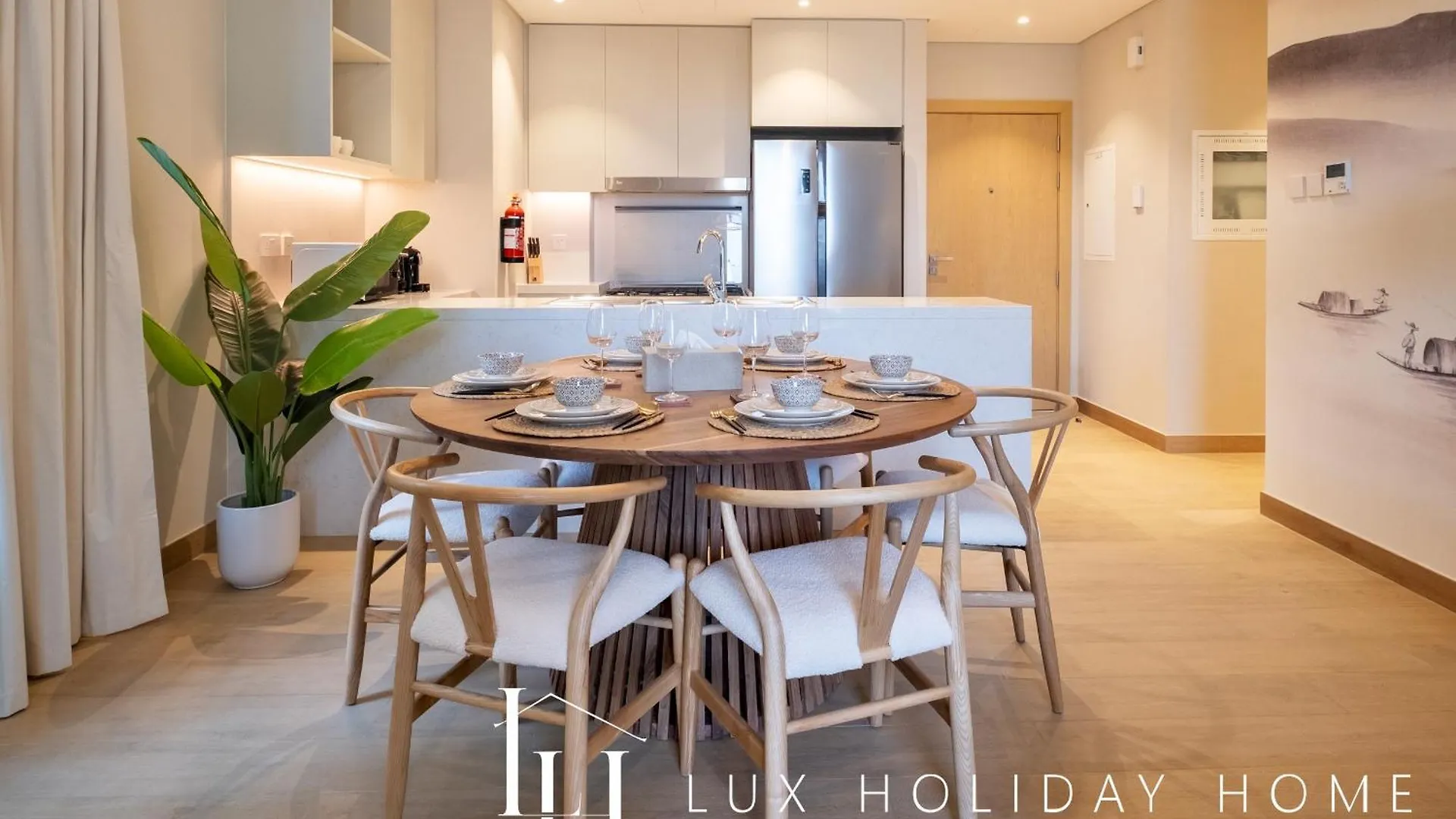 Lux The La Mer Luxury Burj View Suite 3 Dubai
