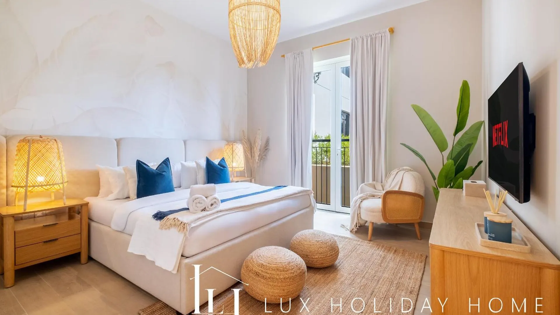Lux The La Mer Luxury Burj View Suite 3 Dubai United Arab Emirates
